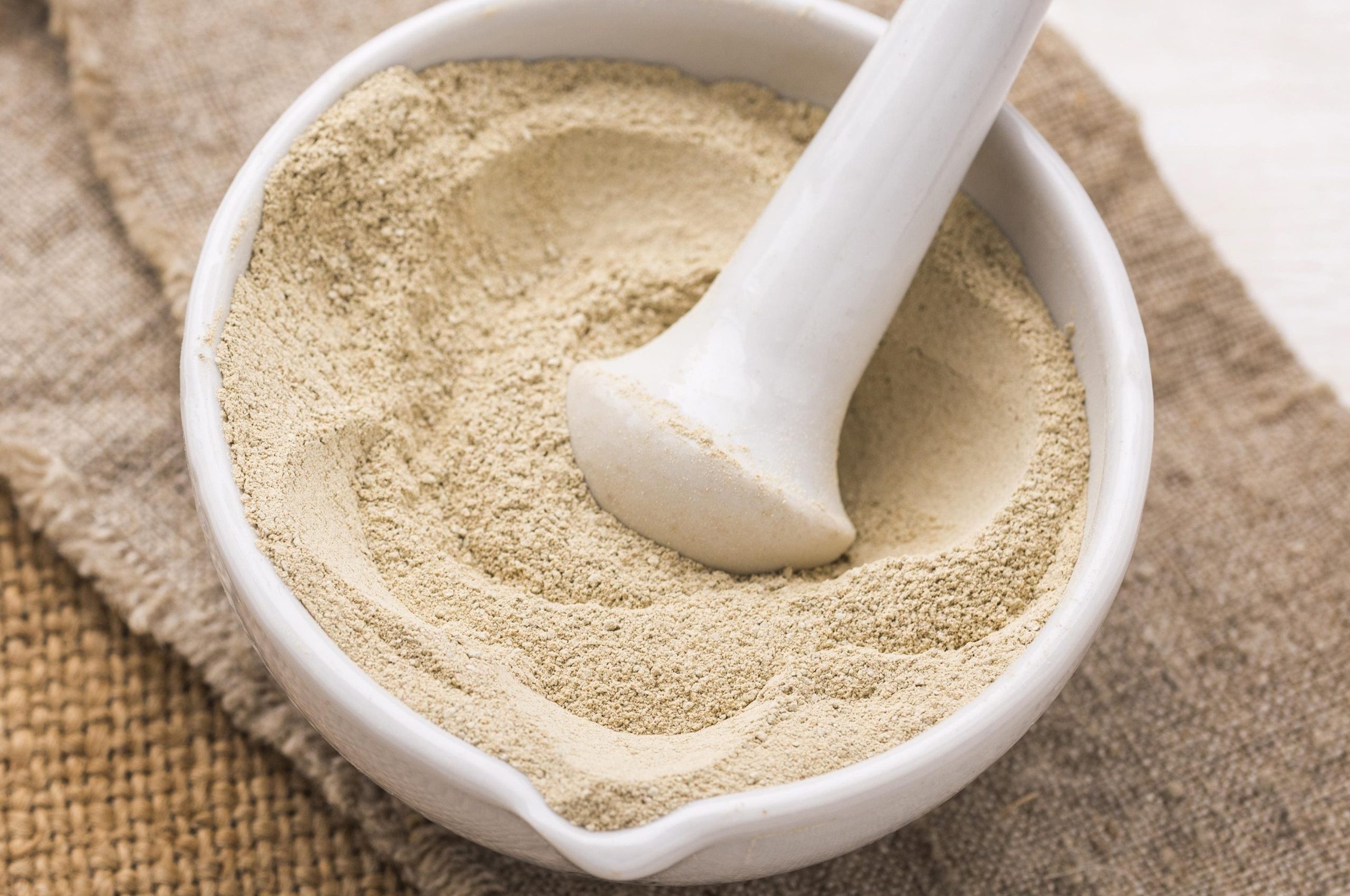 powder-bowl-with-pestle